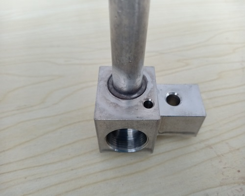 6286159872dd3.png 汽车空调管路压板类焊接案例1.png